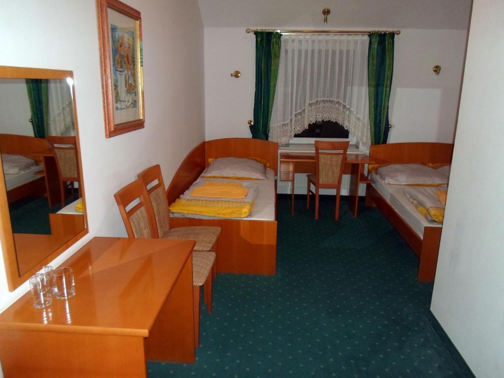Hotel Korona Słubice Cameră foto